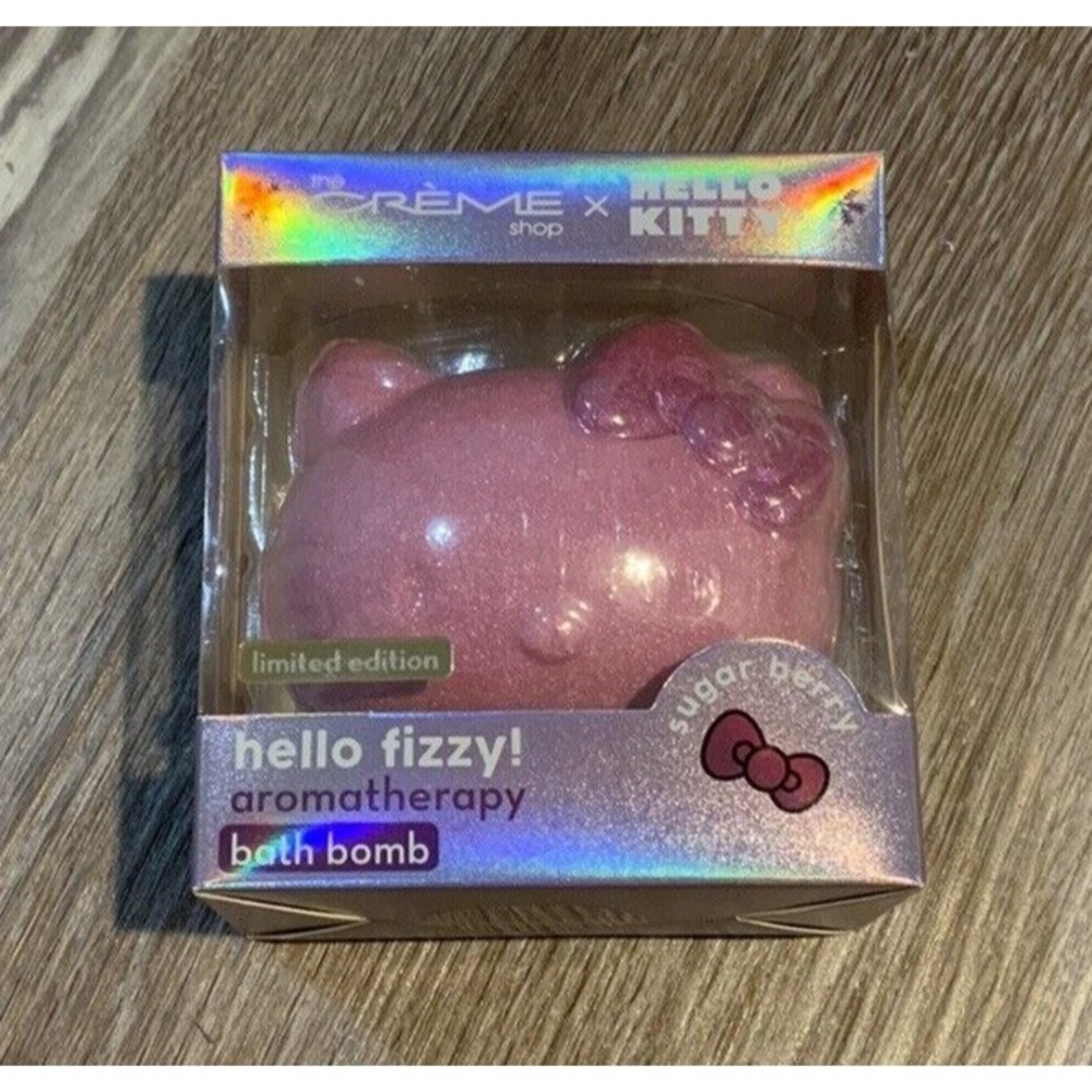 LIMITED EDITION The Creme Shop HELLO KITTY Bath Bomb 3D Fizzy Sugar‎ Berry